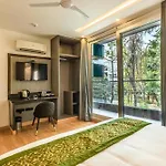 Hotel Mayur At Cr Park New Delhi